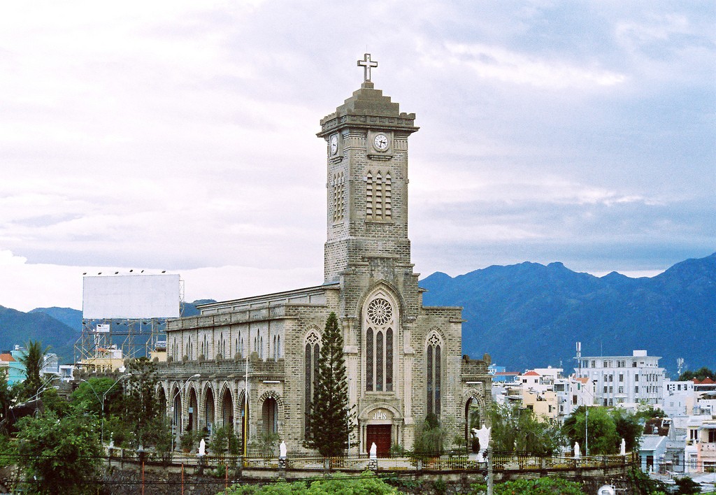 Nha Trang Cathedral - hướng dẫn Việt Nam