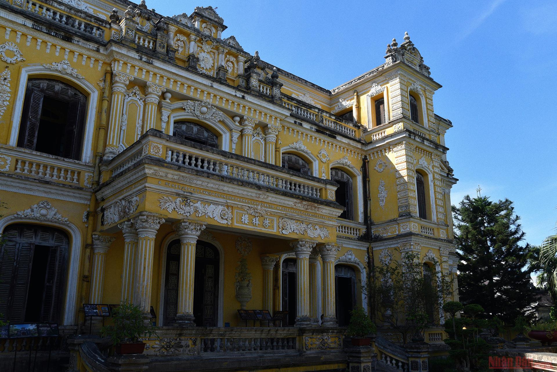 Hue palace, European style meets Asian tradition